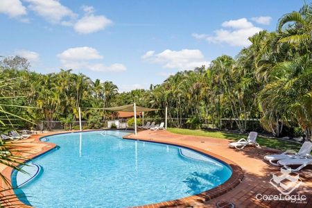 Spacious 3-Bed Villa in Resort style complex â 2 Weeks Rent-Free! - Photo 3