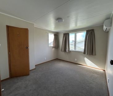 3 Bedrooms in Beach Haven - Photo 5