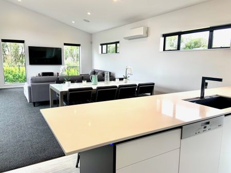 Wigram, 4 bedrooms - Photo 2