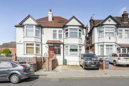 The Drive, NW11, London - Photo 4