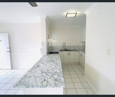 6/7 Springfield Crescent, Manoora, Qld 4870 - Photo 2