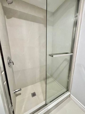 For Lease - 2 Madsen Crescent, Markham, Ontario - Photo 5