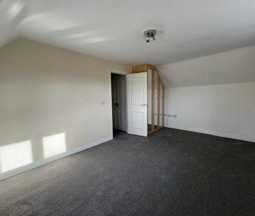 Town house to rent on - Photo 1
