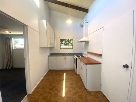 11B Brierley Place,Marfell - Photo 5