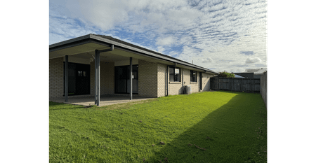 13 Grassdale Cres, Morayfield, Qld 4506 - Photo 2