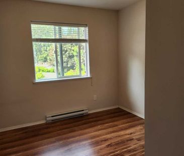 $2,400 / 3br – Spacious Townhouse near beautiful river trails - Photo 5