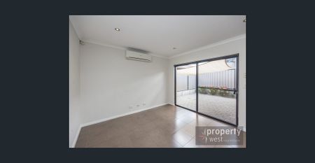 Renovated home ready to move into! - Photo 3