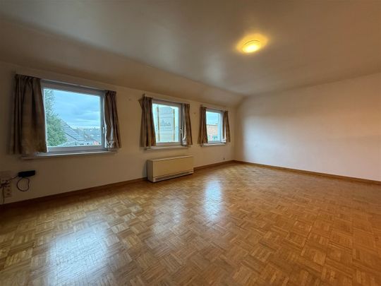 Centraal gelegen appartement met 2 slaapkamers. - Foto 1