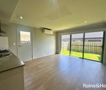 Low-Maintenance Living in Twin Waters Estate - Photo 3