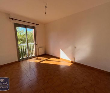 Location Appartement 3 pièces 73m² CARPENTRAS 84200 - Photo 2