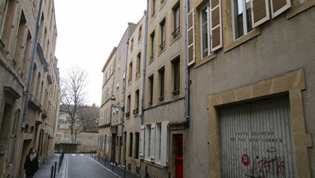 F2 RENOVE-CUISINE EQUIPEE - MACHINE A LAVER + TELEVISEUR - Photo 1