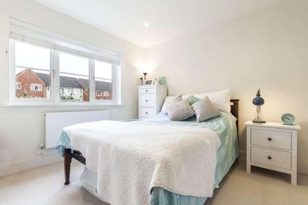 Lily Court, Wokingham, RG41 - Photo 3