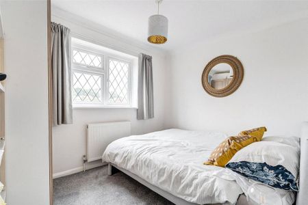 3 bedroom detached house to rent - Photo 4