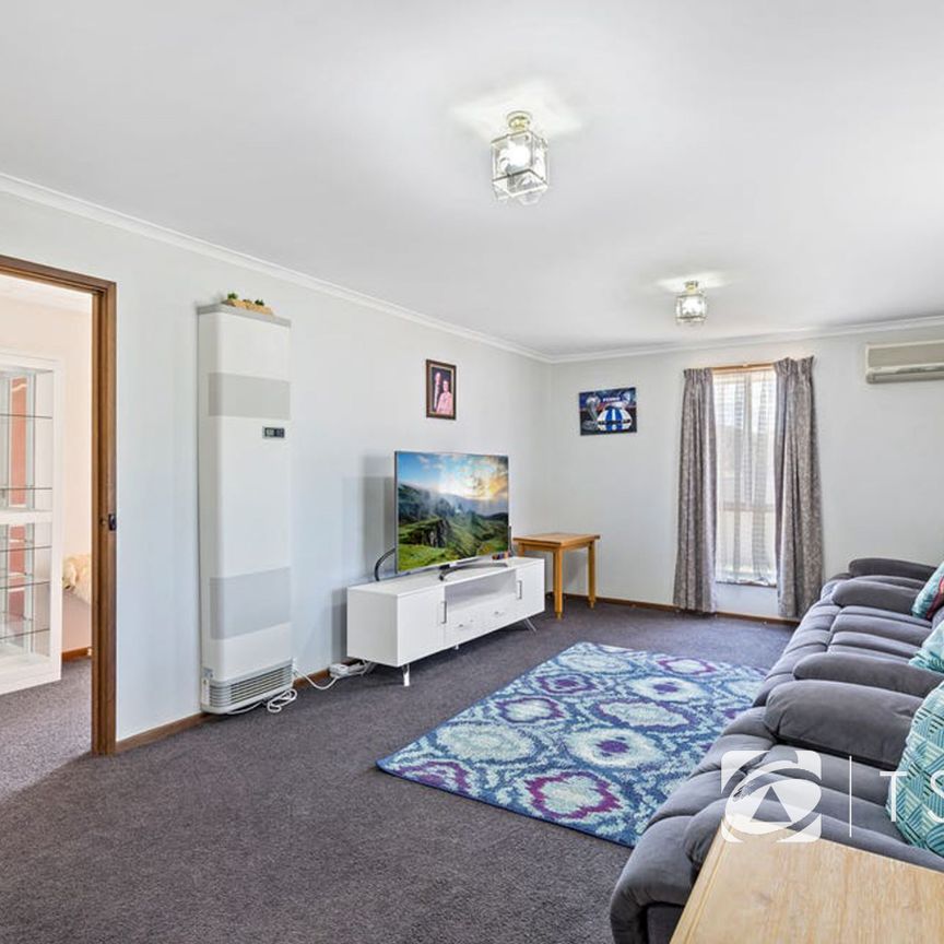 319 MacKenzie Street West, Kangaroo Flat - Photo 1