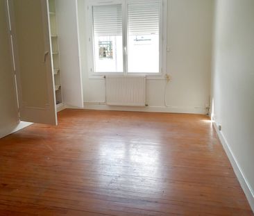Location Maison 5 pièces 124m² STE BAZEILLE 47180 - Photo 2