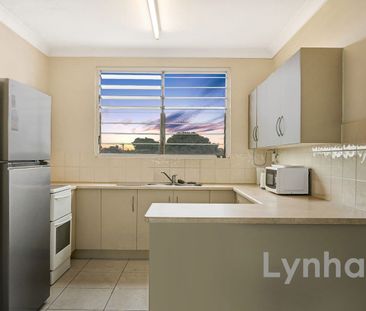 Upstairs and Downstairs Living - Photo 3