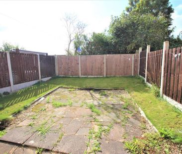 3 bedroom end of terrace house to rent - Photo 5