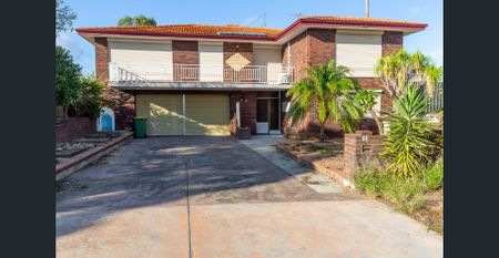 Large Home -with 1970's Charm! - Photo 2