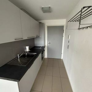 Joli studio avec balcon et cuisine aménagée - Photo 2