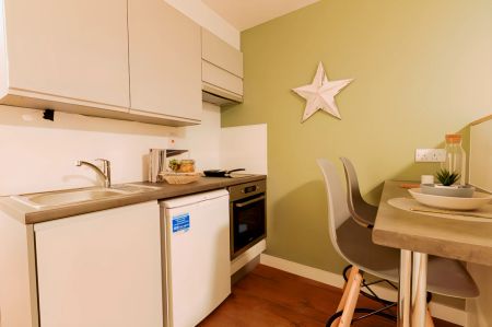 Luxury Studio Riverview - Photo 4