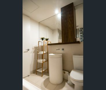 Fully Furnished One Bedroom Apartment Opposite St Kilda Botanic Gar... - Photo 5