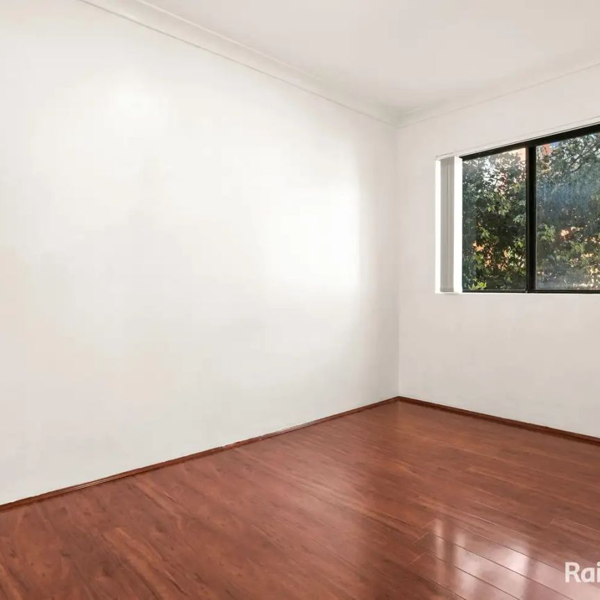 “2 BEDROOM APARTMENT MOMENTS AWAY FROM HURSTVILLE STATION” - Photo 1