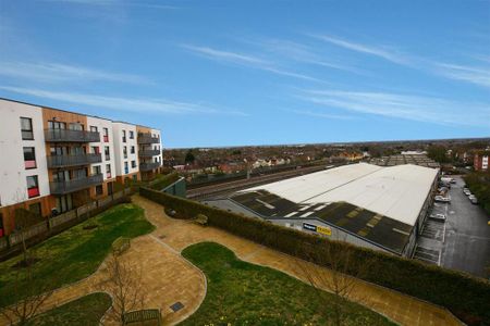 1 bedroom flat to rent - Photo 4