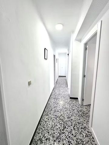 Calle Salitre, Málaga, Andalusia 29002 - Foto 2