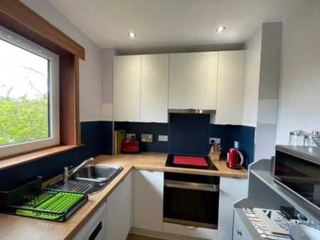 1 bedroom flat to rent - Photo 2