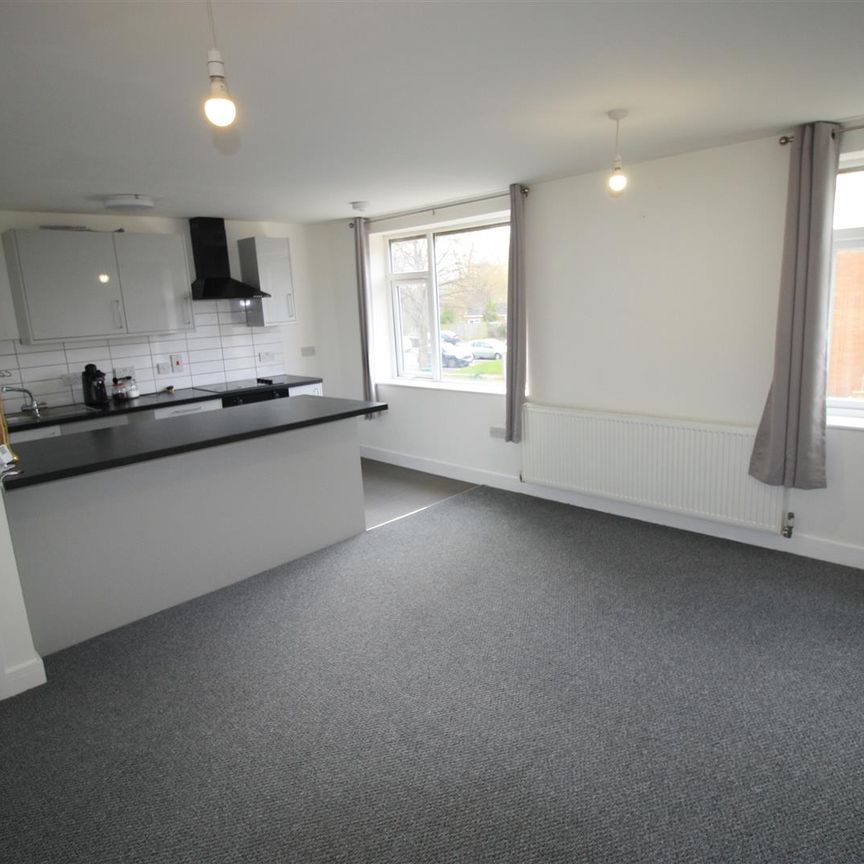 Kineton Close, Redditch - Photo 1