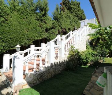 3 bedroom luxury Villa for rent in Nueva Andalucia, Andalusia - Photo 1