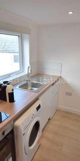 Connaught Road, Reading, RG30 - Photo 1