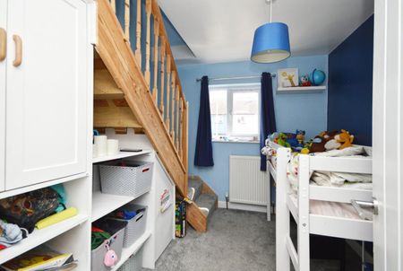 3 bedroom House To Let - Photo 4