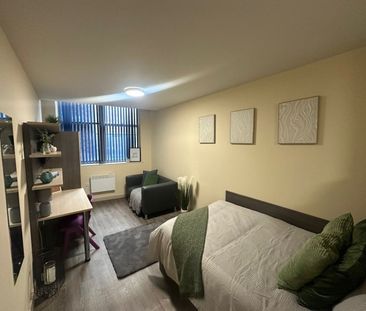 Studio Flat, Halley House, NG1 - Photo 5