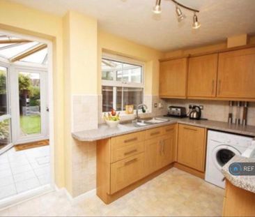 2 bedroom semi-detached house to rent - Photo 6