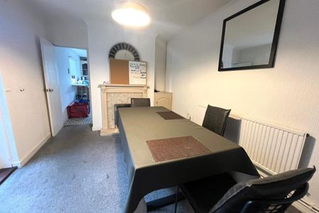 Ninian Park Road - Photo 2