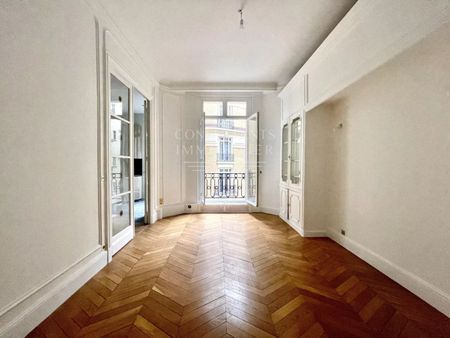 Tout savoir sur cet appartement dans le quartier Chaillot, à Paris 16ème - Photo 3