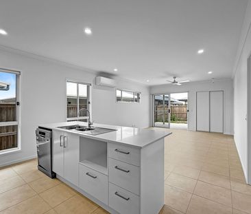 BRAND NEW 3 BEDROOM HOUSE - PALMVIEW - Photo 1