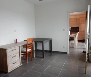 Lichtrijk tweeslaapkamerappartement met ruim terras in het centrum ... - Foto 6