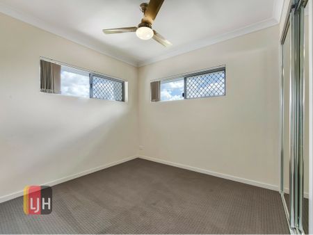 MODERN & AIR CONDITIONED UNIT WITH BIG BREEZY BALCONY - Photo 2