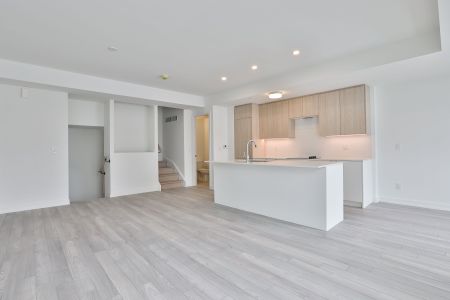 For Lease - 2 Red Squirrel Lane Unit# 203, Richmond Hill, Ontario - Photo 4