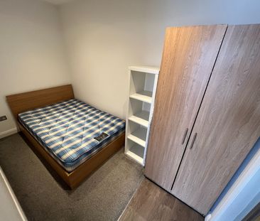 Studio Flat, Bracken House, M1 - Photo 2