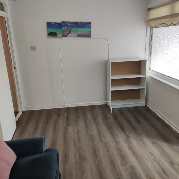 Room in a Shared Flat, Glenfinnan Drive, G20 - Photo 1