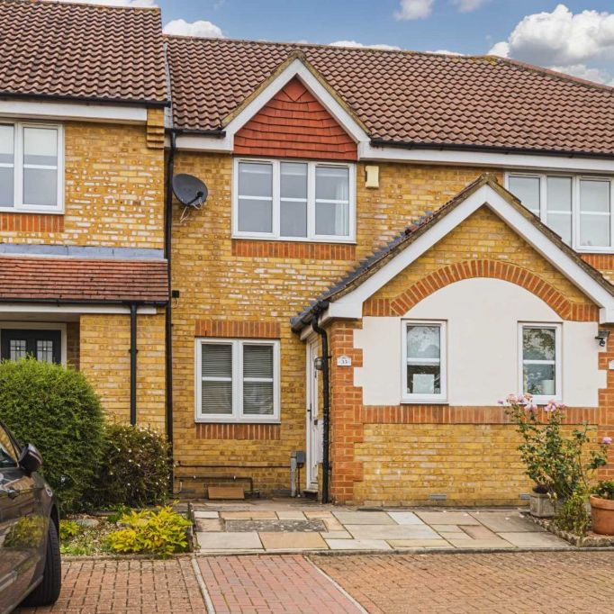 2 bed Terraced for rent - Photo 1