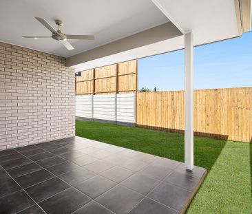 Beautiful Home in Pebble Creek Estate! - Photo 3