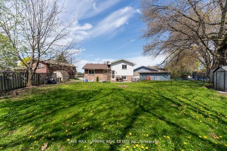 For Lease - 8 Altmar Court, St. Catharines, Ontario - Photo 2