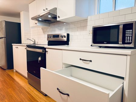 For Lease - 43 Dunblaine Avenue Unit# Lower, Toronto, Ontario - Photo 4