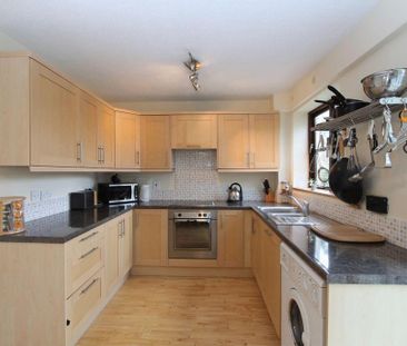 2 bedroom detached house to rent - Photo 3