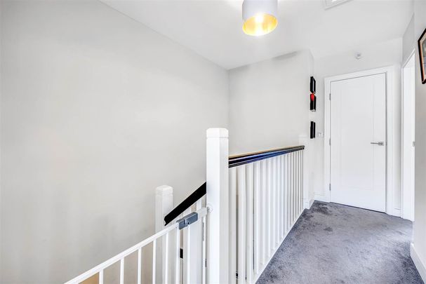 17 Larkfield View, Clay Farm, Leopardstown, Dublin 18, County Dublin - Photo 1