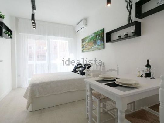 Alquiler de estudio en Calle la Loma, 107 - Photo 1